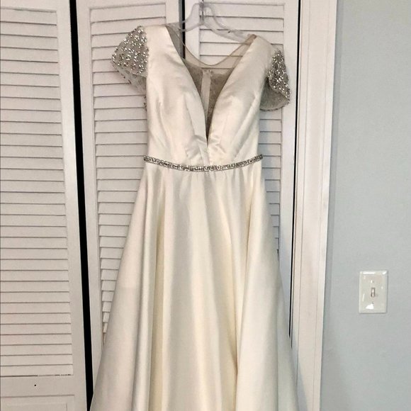 Calla Blanche Paloma Gown - Picture 6 of 15